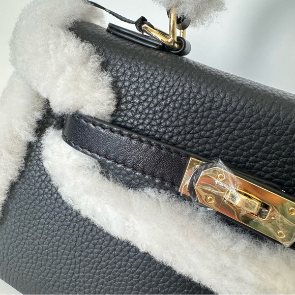 Black Teddy Shearling Fur Trimmed 22 Belted Leather Bag Top Handle Satchel B1 - Picture 3 of 16